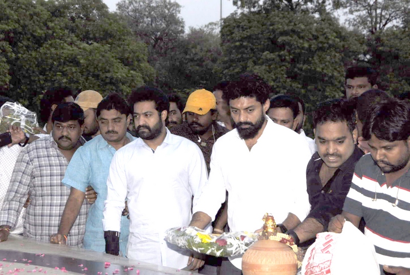 Jr NTR And Kalyan Ram Pays Tribute To NTR At NTR Ghat